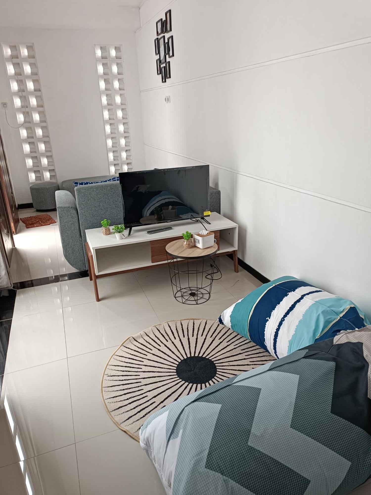 Villa Royal Arois Syariah Dekat Jatim Park 3 Tlekung Exterior photo